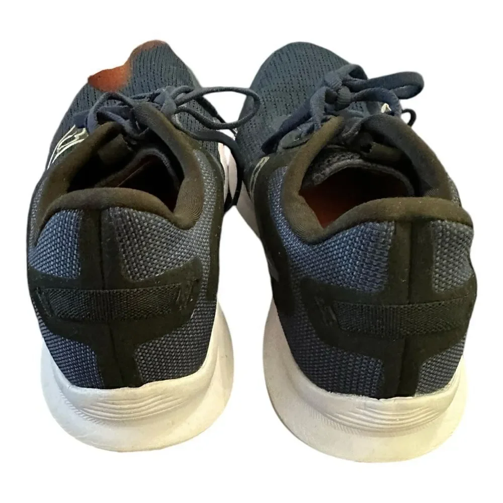 Saucony | Women's Axon 2 in Navy Silver Lace Up Running Walking Shoes | 9
